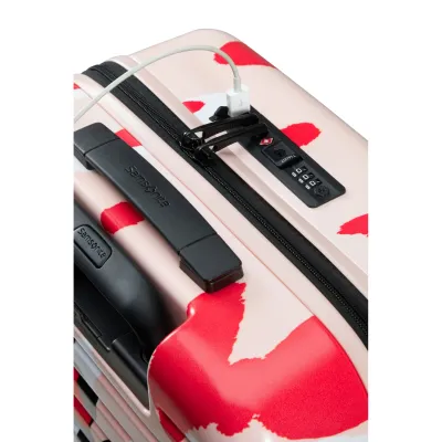 Чемодан 55 см STACKD DISNEY MINNIE BOW - 3 Чемодан 55 см STACKD DISNEY MINNIE BOW - 3 - Robinzon.ua