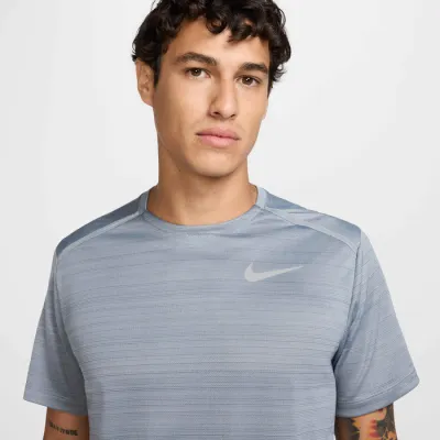Чоловіча Футболка Nike M DF MILER SS Сірий S (7dFZ4782-065 S) - 2 Чоловіча Футболка Nike M DF MILER SS Сірий S (7dFZ4782-065 S) - 2 - Robinzon.ua