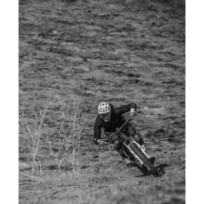 Велоперчатки POC Essential Mesh Glove, Cubane Blue/Prismane Red, S (PC 303728249SML1) - 2 - Robinzon.ua