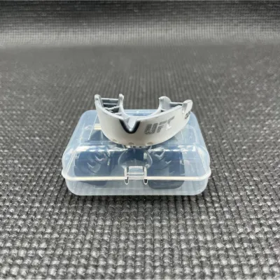 Капа OPRO Silver UFC дитяча (вік до 10) White/Silver (ufc.102515003) - 5 - Robinzon.ua