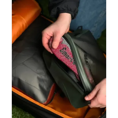 Гермочехол Hydraulic Packing Cube, Jet Black, S от Sea to Summit (STS ASG015121-040104) - 8 Гермочехол Hydraulic Packing Cube, Jet Black, S от Sea to Summit (STS ASG015121-040104) - 8 - Robinzon.ua