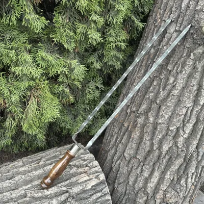 Подвійний шампур Mzavod з дерев'яною ручкою 630х12х3мм ретро - 1 - Robinzon.ua