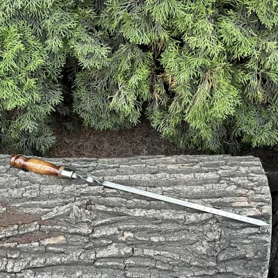 Шампур Mzavod з дерев'яною ручкою 630х12х3мм ретро - 1 Шампур Mzavod з дерев'яною ручкою 630х12х3мм ретро - 1 - Robinzon.ua