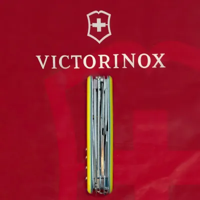 Складаний ніж Victorinox HUNTSMAN UKRAINE Vx13713.3_T3040p - 7 Складаний ніж Victorinox HUNTSMAN UKRAINE Vx13713.3_T3040p - 7 - Robinzon.ua