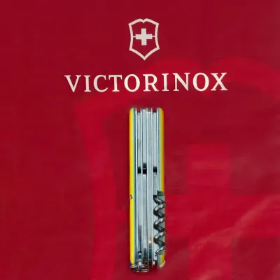 Складаний ніж Victorinox HUNTSMAN UKRAINE Vx13713.3_T3110p - 7 Складаний ніж Victorinox HUNTSMAN UKRAINE Vx13713.3_T3110p - 7 - Robinzon.ua