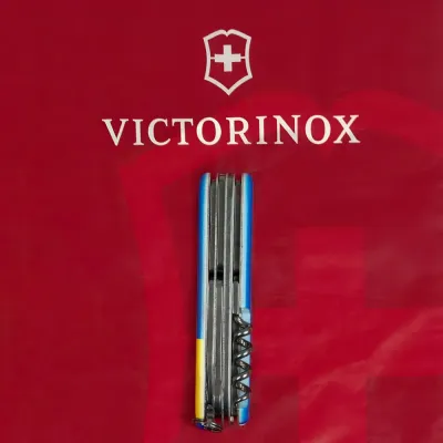 Складаний ніж Victorinox HUNTSMAN UKRAINE Vx13713.7_T3030p - 4 Складаний ніж Victorinox HUNTSMAN UKRAINE Vx13713.7_T3030p - 4 - Robinzon.ua