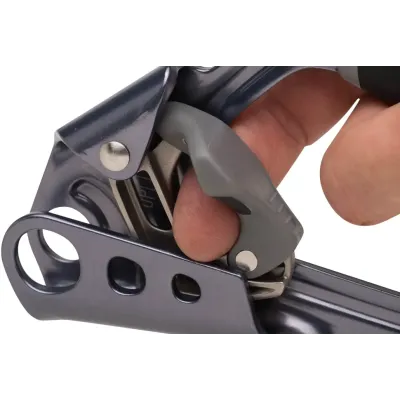 Жумар правий Black Diamond INDEX Ascender Right (BD 620003.0000) - 1 Жумар правий Black Diamond INDEX Ascender Right (BD 620003.0000) - 1 - Robinzon.ua