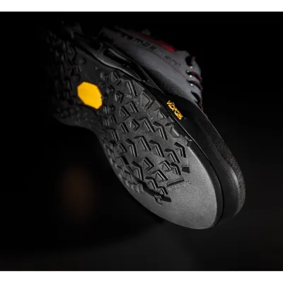 Кросівки унісекс Zamberlan 228 THE NOSE RR 39 - сірий/червоний, трекінгові - 006.4732 - 8 Кросівки унісекс Zamberlan 228 THE NOSE RR 39 - сірий/червоний, трекінгові - 006.4732 - 8 - Robinzon.ua