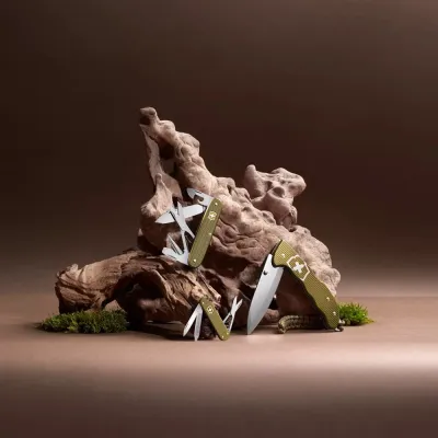 Складаний ніж Victorinox CLASSIC SD Terra Brown 0.6221.L24 - 6 Складаний ніж Victorinox CLASSIC SD Terra Brown 0.6221.L24 - 6 - Robinzon.ua