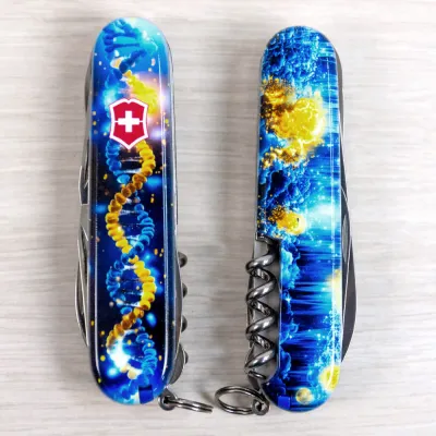 Складаний ніж Victorinox HUNTSMAN UKRAINE ДНК Українця 1.3713.3.T3270pw - 5 - Robinzon.ua