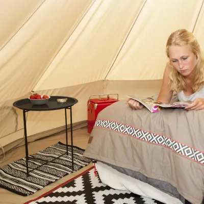 Стол Bo-Camp Harlem 46x46 cm Black (1404325) - Robinzon.ua