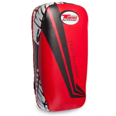 Пади для тайського боксу Тай-педи TWINS FKPL2-43-M розмір 37х19х9 см червоний - Robinzon.ua