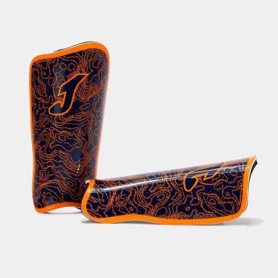 Щитки футбольні Joma SPINILLERAS кораловий Уні S (зріст 115-135 см) 401678.320 S - Robinzon.ua