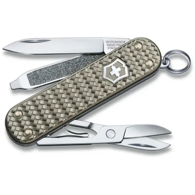 Складной нож Victorinox Classic SD Vx06221.4031G - Robinzon.ua